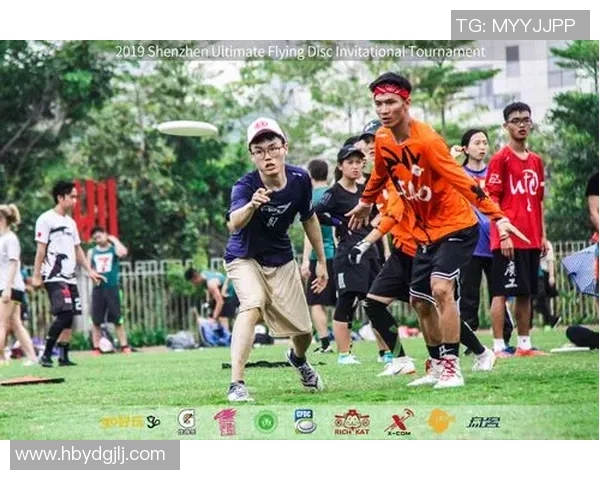 深圳飞盘队技术争议引发热议球迷和专家各执己见探讨战术与规则